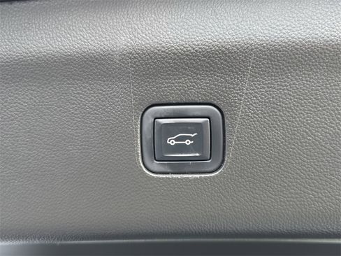 Certified 2023 Buick Enclave Avenir w/ Avenir Technology Package image 32