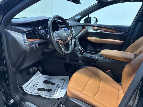 Used 2022 Cadillac XT5 Premium Luxury w/ LPO, Floor Liner Package AWD/4WD image 26