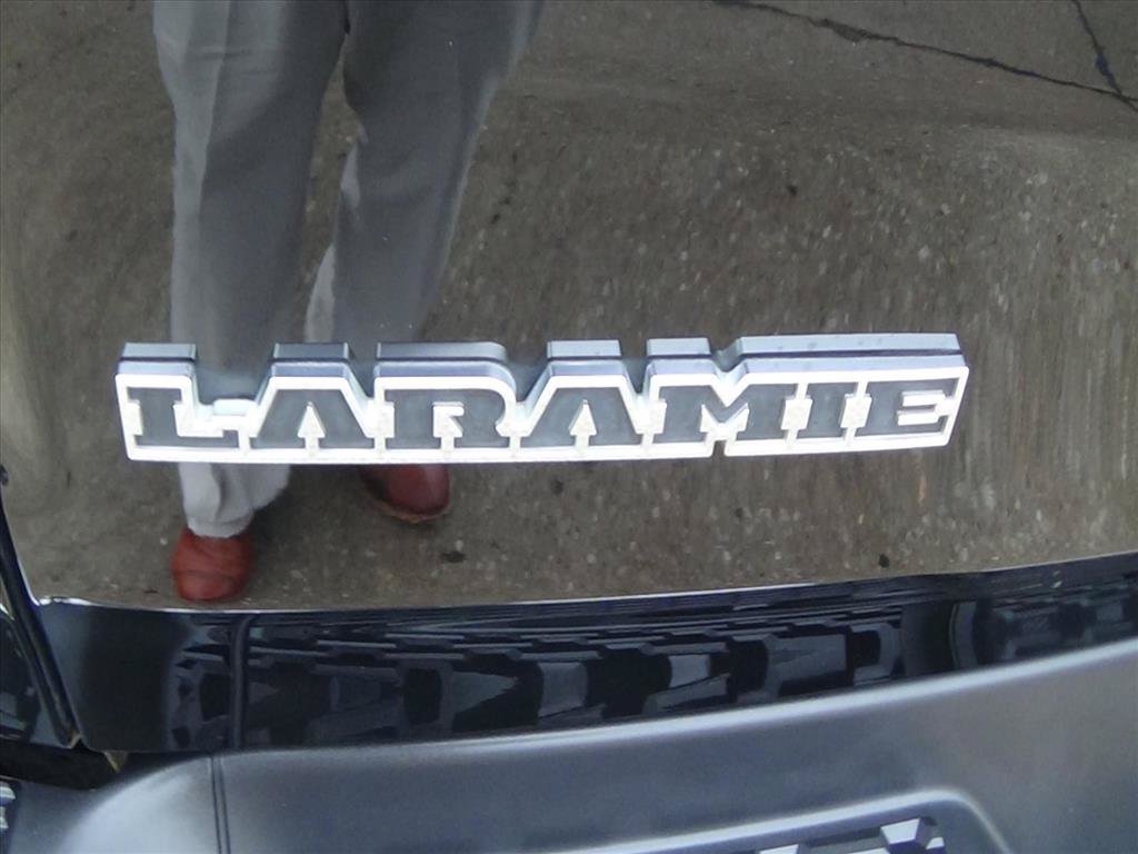 Used 2025 RAM 1500 Laramie AWD/4WD image 10