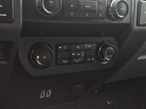 Used 2019 Ford F250 XL w/ STX Appearance Package AWD/4WD image 22