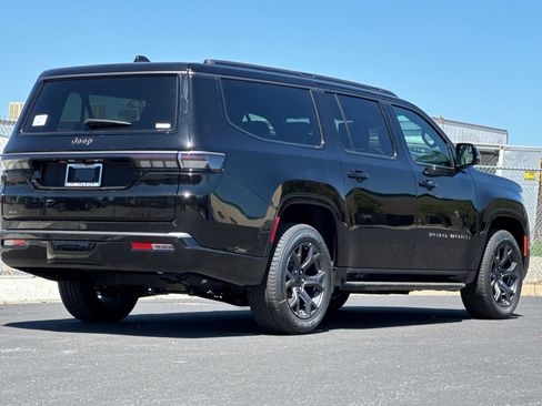 New 2026 Jeep Grand Wagoneer L Limited AWD/4WD image 3