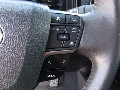 Used 2025 Toyota Camry XSE FWD image 24