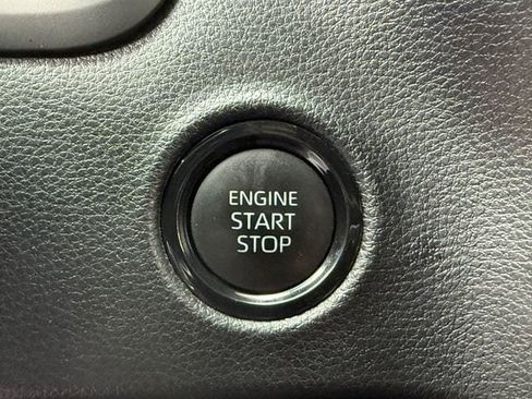 Used 2025 Toyota Tundra SR5 AWD/4WD image 23