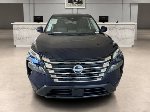 Used 2025 Nissan Rogue SV AWD/4WD image 9