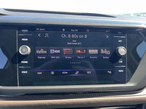 Used 2022 Volkswagen Taos SEL image 17