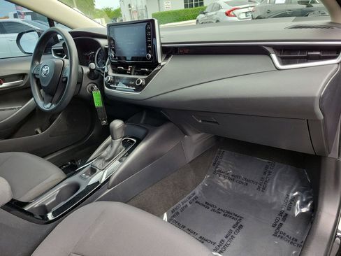 Used 2020 Toyota Corolla LE FWD image 9