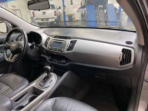 Used 2016 Kia Sportage EX image 16