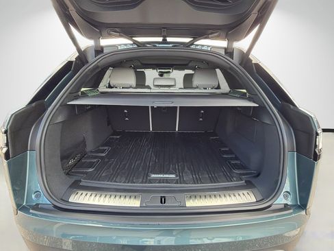 New 2026 Land Rover Range Rover Velar S image 11