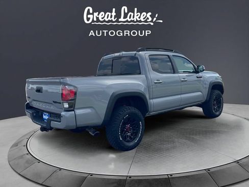 Used 2017 Toyota Tacoma TRD Pro AWD/4WD image 5