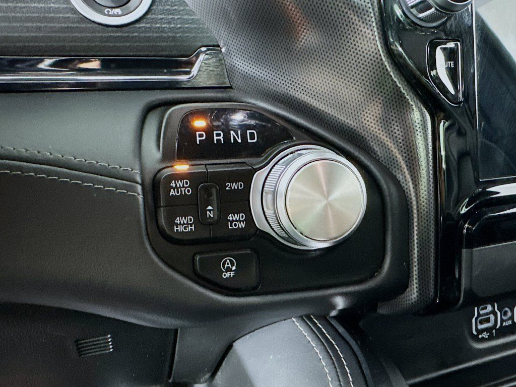 Used 2023 RAM 1500 Limited w/ Body-Colour Bumper Group AWD/4WD image 26