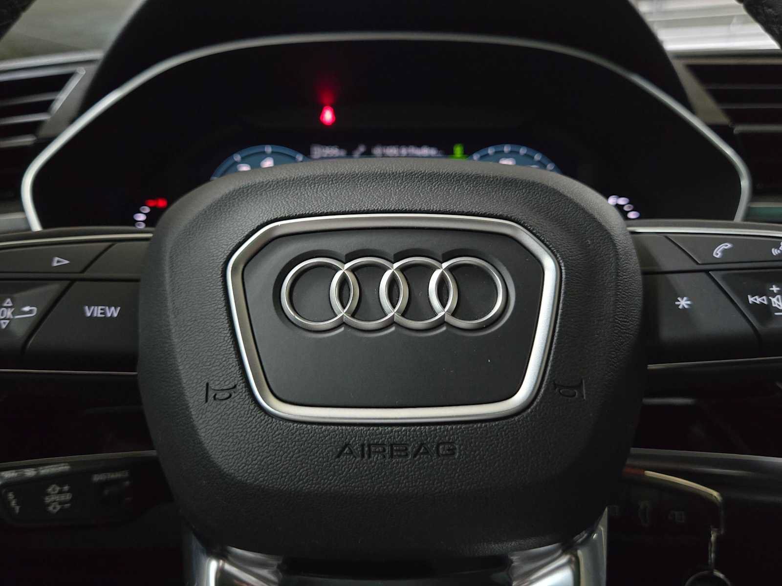 Used 2025 Audi Q3 2.0T Premium AWD/4WD image 23