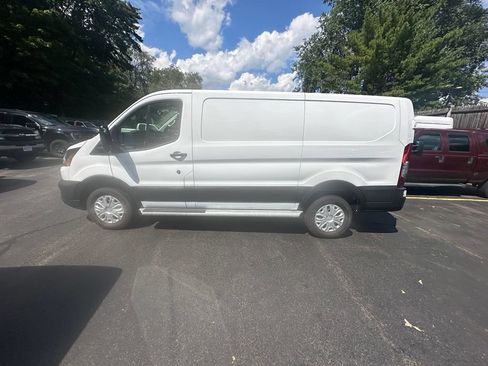 Used 2025 Ford Transit 250 Low Roof w/ Exterior Upgrade Package RWD image 8
