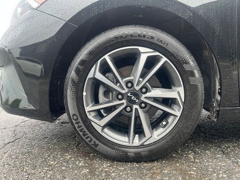 Used 2022 Kia Forte LXS FWD image 10