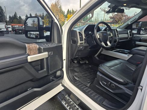 Used 2019 Ford F350 Lariat w/ Lariat Ultimate Package image 24