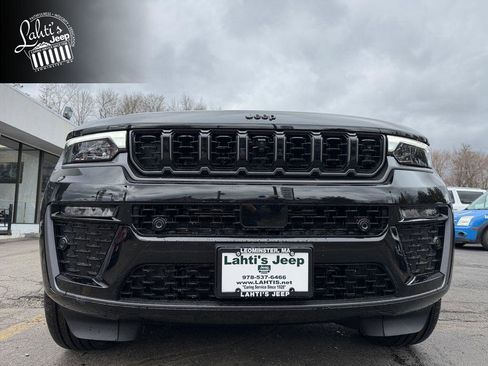 New 2026 Jeep Grand Cherokee L Summit AWD/4WD image 25