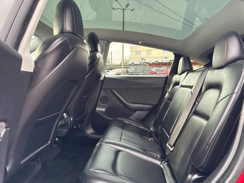 Used 2022 Tesla Model Y Performance image 25