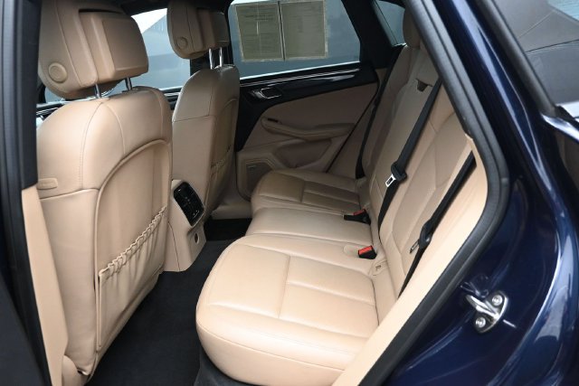 Used 2019 Porsche Macan AWD/4WD image 9