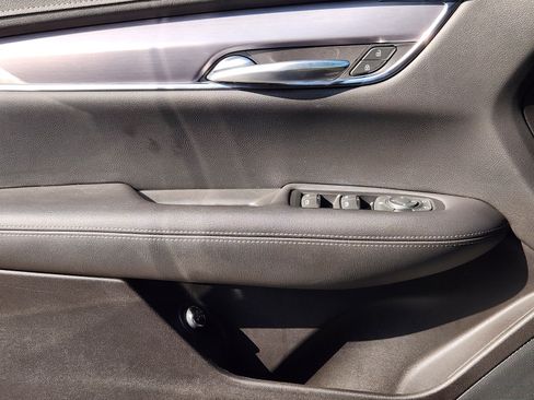 Used 2023 Cadillac XT5 Luxury FWD image 19