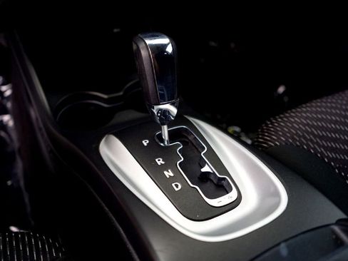 Used 2019 Dodge Journey SE FWD image 15