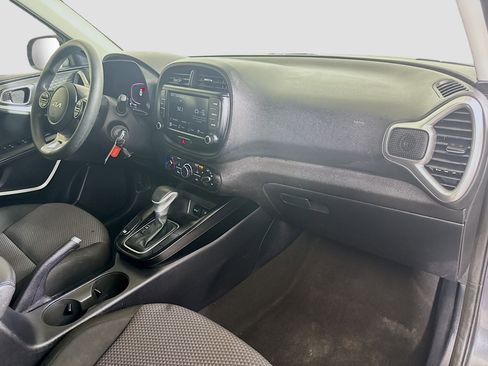 Used 2023 Kia Soul LX w/ Option Group 015 FWD image 29