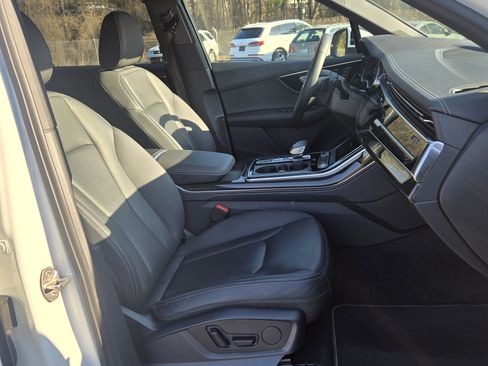 Used 2025 Audi Q7 3.0T Premium Plus image 18