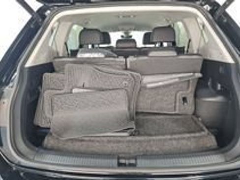 Used 2023 Volkswagen Tiguan SE FWD image 17
