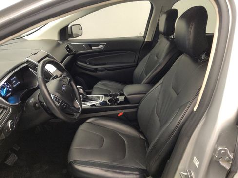 Used 2018 Ford Edge Titanium w/ Technology Package AWD/4WD image 17