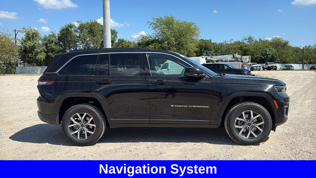 New 2027 Jeep Grand Cherokee Laredo X RWD image 2