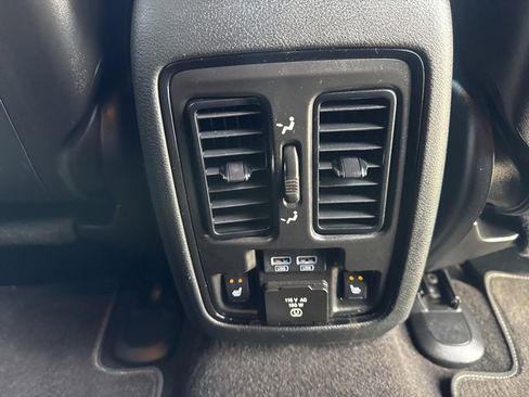 Used 2022 Dodge Durango SRT image 13