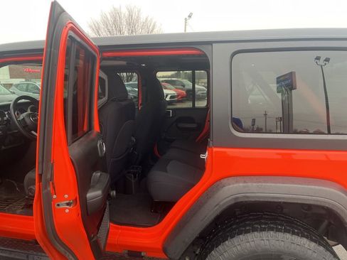 Used 2018 Jeep Wrangler Unlimited Sport image 10