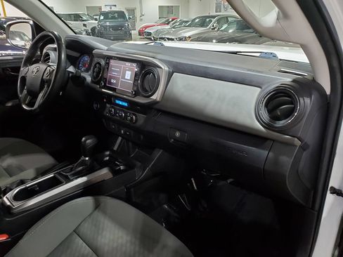 Used 2023 Toyota Tacoma SR5 RWD image 15