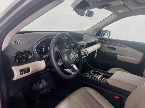 New 2026 Honda Pilot Elite image 9
