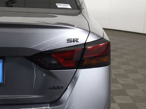 Used 2020 Nissan Altima 2.5 SR w/ Premium Package AWD/4WD image 15