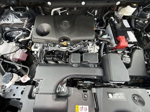 Certified 2025 Toyota RAV4 XLE FWD image 17