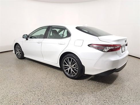 Used 2023 Toyota Camry XLE image 7