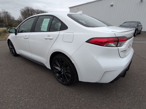 Used 2024 Toyota Corolla SE FWD image 4