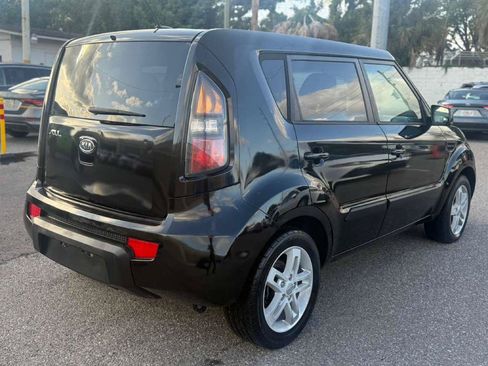 Used 2011 Kia Soul + w/ Audio Pkg FWD image 6