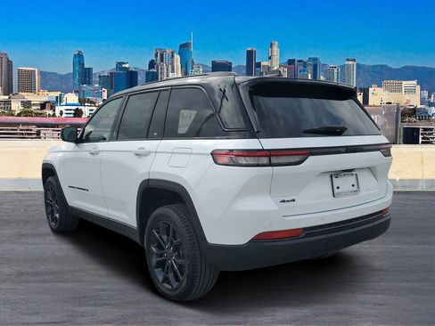 New 2025 Jeep Grand Cherokee Limited image 5