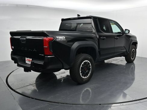 Used 2024 Toyota Tacoma TRD Off-Road AWD/4WD image 7