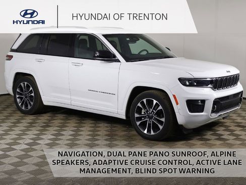 Used 2023 Jeep Grand Cherokee Overland AWD/4WD image 1