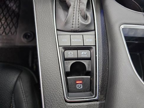 Used 2021 Toyota Avalon Limited w/ Advanced Safety Package image 16