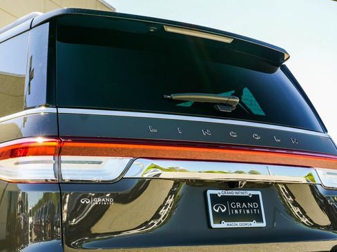 Used 2023 Lincoln Navigator L Black Label AWD/4WD image 13