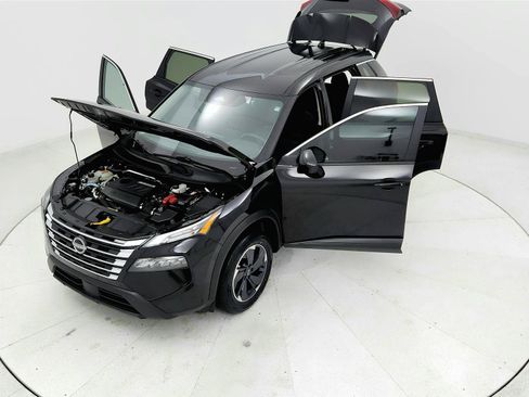 Used 2025 Nissan Rogue SV FWD image 21