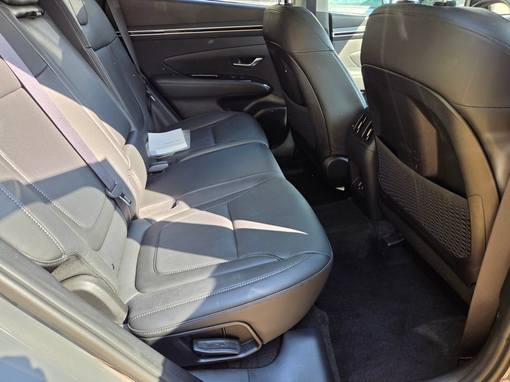 Used 2024 Hyundai Tucson Limited AWD/4WD image 7