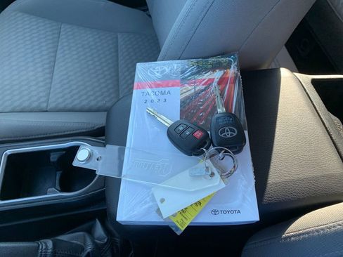 Used 2023 Toyota Tacoma SR AWD/4WD image 9