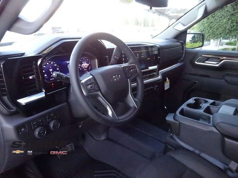 New 2026 Chevrolet Silverado 1500 RST w/ Z71 Off-Road Package AWD/4WD image 13