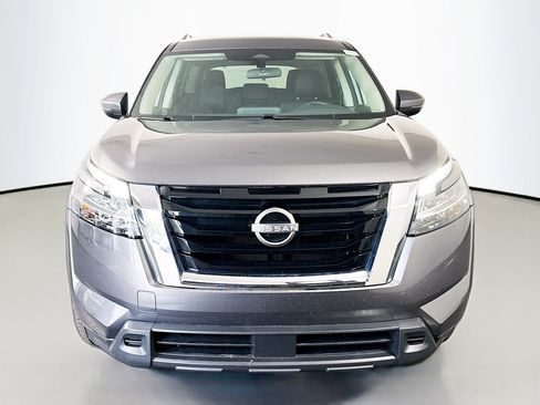 Used 2022 Nissan Pathfinder SV FWD image 2