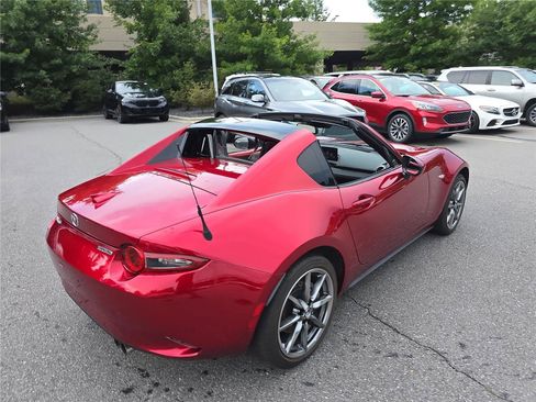 Used 2023 MAZDA MX-5 Miata Grand Touring w/ Weather Package RWD image 3