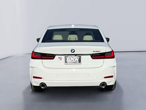 New 2026 BMW 330i Sedan w/ Convenience Package image 4