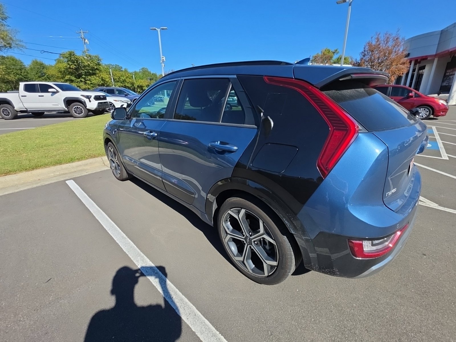 Used 2024 Kia Niro SX Touring FWD image 9